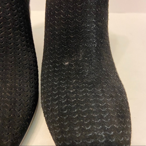 NWOT Lucky Brand Petre Perforated Suede Bootie - Picture 11 of 15